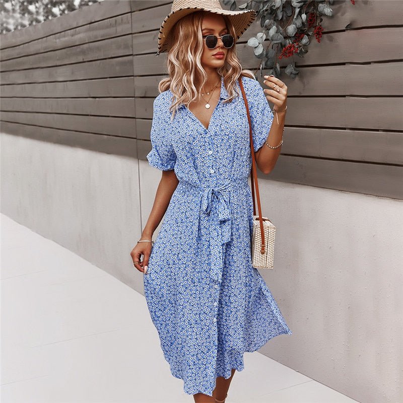 Svea - Sommerkleid - Knopfleiste und Gürtel - Kleider - Blau - Müller Mode